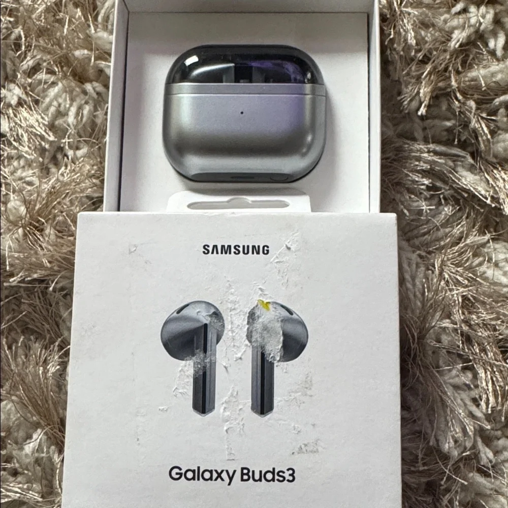 Wireless Bluetooth Earbuds with Charging Case - Silver
